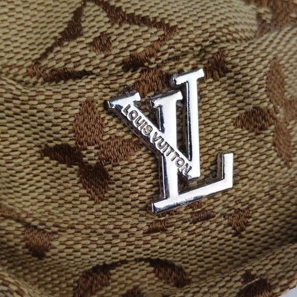 Monogramed Key Holder - Picture 3 of 7